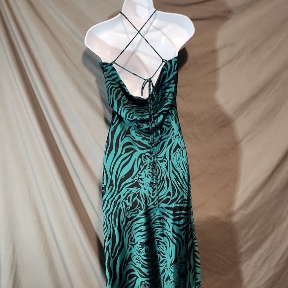 Lulu's Teal and Black Patterned Dress - Picture 5 of 7